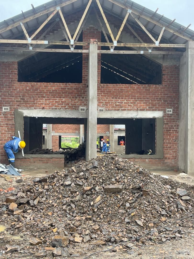 Warehouse roof trusses