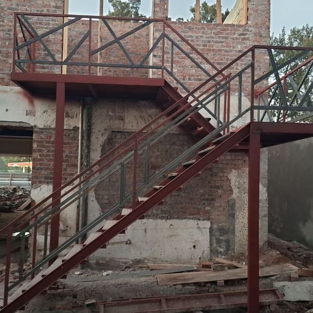 Structural steel stair